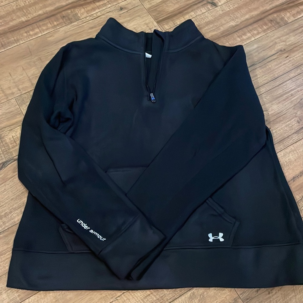 Under Armour 1/4 semi fitted pull over